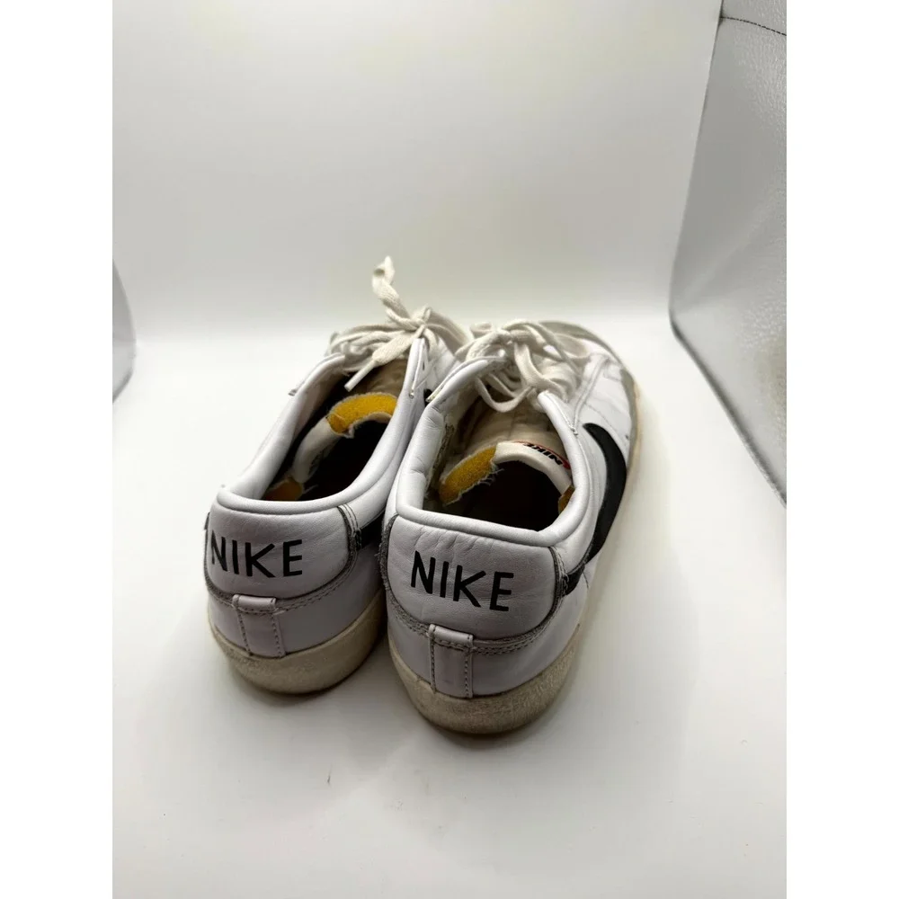 Nike Blazer Low '77 Vintage‎ DA6364-101 Mens 9 Sneaker White Leather Skate Shoes